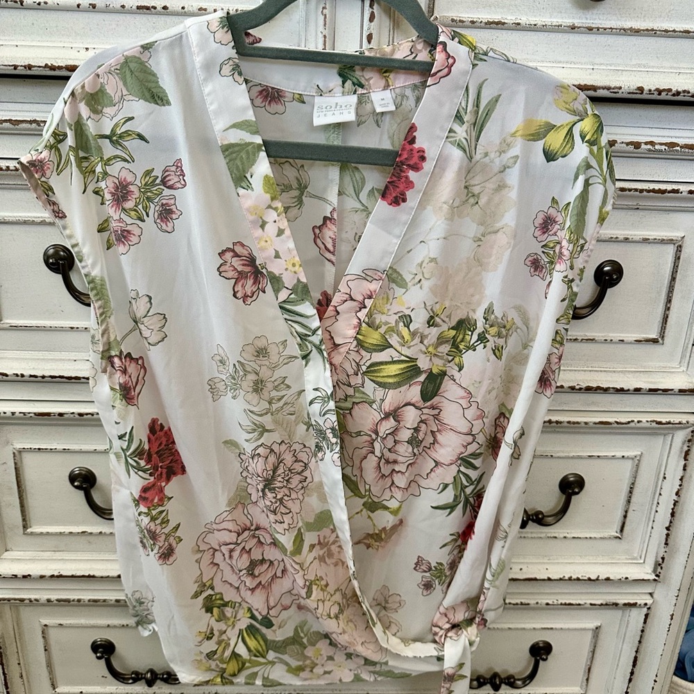 SOHO Floral Print Wrap Top | Medium